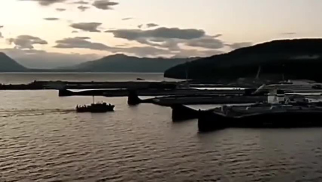 Клип. "У пирса стояла подводная лодка"