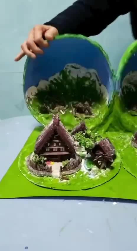 Искусство. Скульптуры из папье-маше.