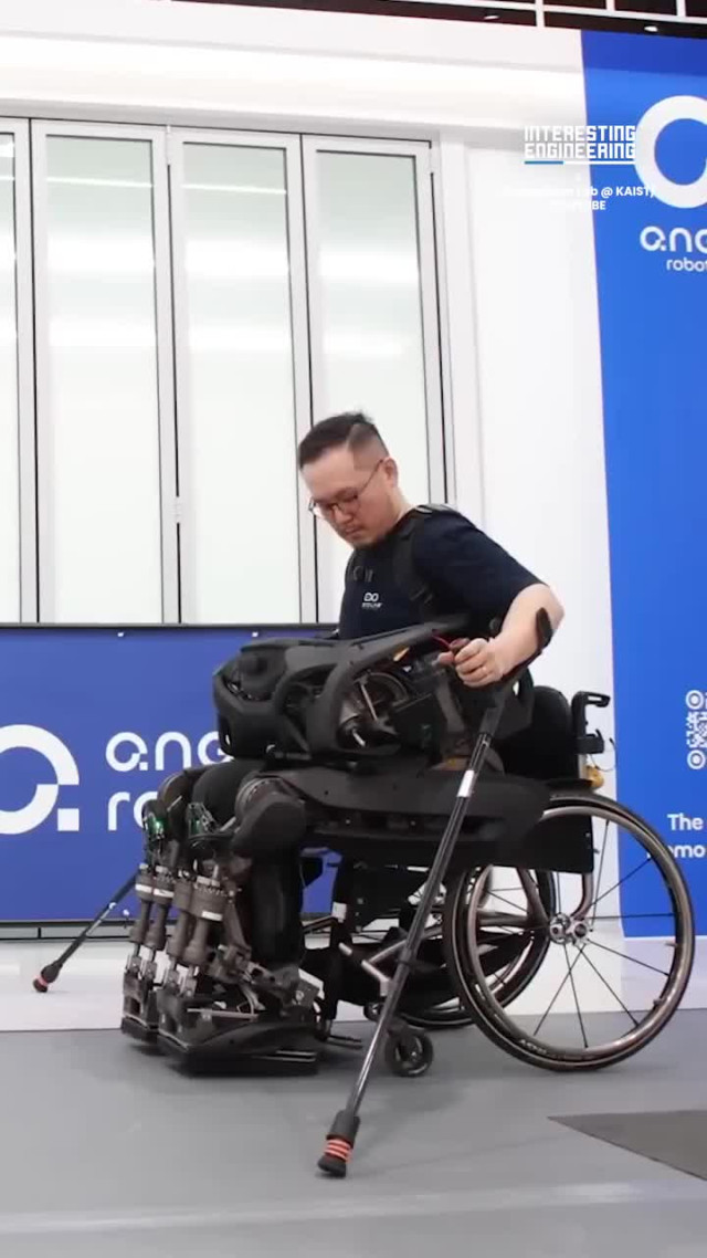 В помощь инвалиду: экзоскелет.