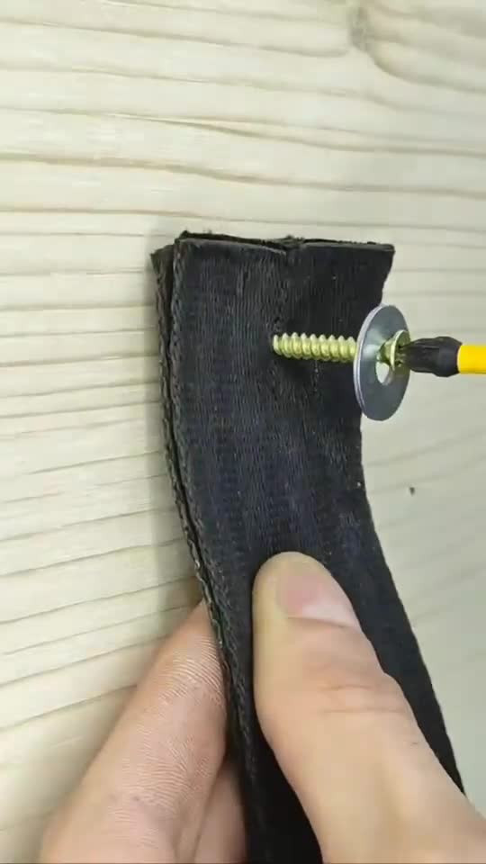 Бытовые хитрости. Полка, разметка дверной ручки, удобный веник.