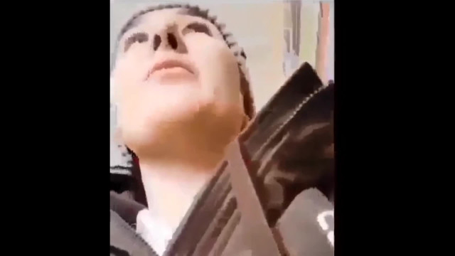 У нее Высшее образование- всегда в цене!