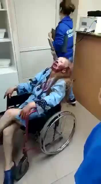 Разное. Очень живучая женщина.