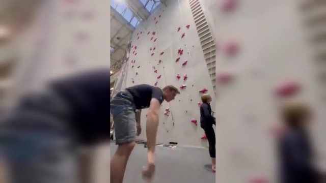 Разное. Без страховки, но выражения надо подбирать: вес не выдержит.