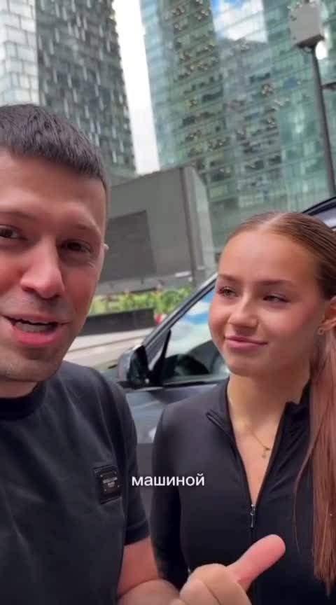 Как можно проползти под днищем автомобиля?