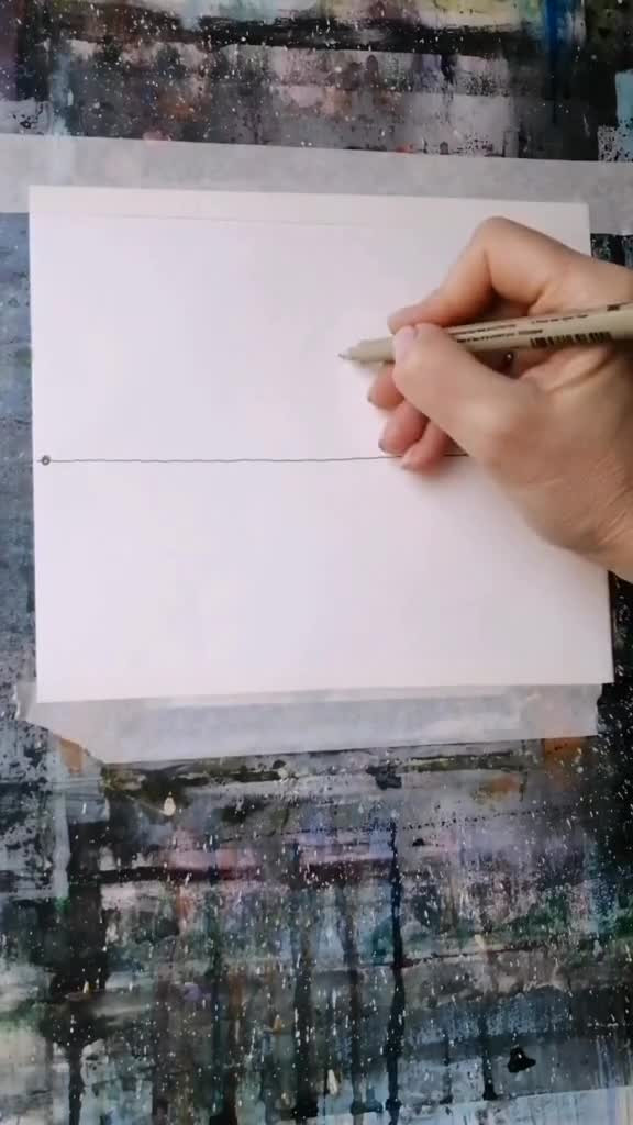 Рисуем пропорции, затем здание и штрихуем